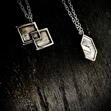 Load image into Gallery viewer, Android link & credit token charms