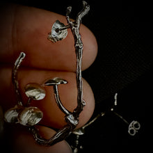 Load image into Gallery viewer, Shi Dokukinoko- mushroom earrings