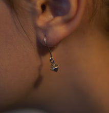 Load image into Gallery viewer, Dice earrings
