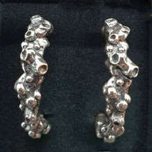Load image into Gallery viewer, Silver 'Umi' coral hoop earrings