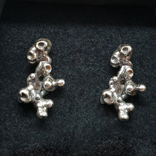 Load image into Gallery viewer, Umi - coral stud earrings