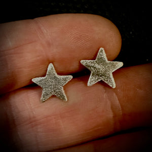 Hoshi- Dazzling star stud earrings