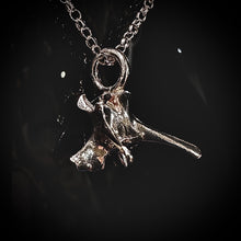 Load image into Gallery viewer, Swan Vertebrae necklace