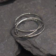 Load image into Gallery viewer, Delicate silver Russian interlocking ring
